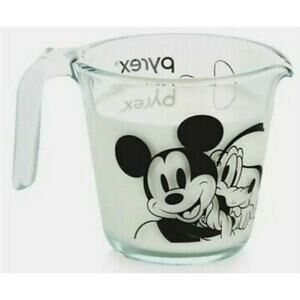 Pyrex Mickey Minnie Mouse Pluto Measuring Cup Size 2 Cup Handle Clear Black New